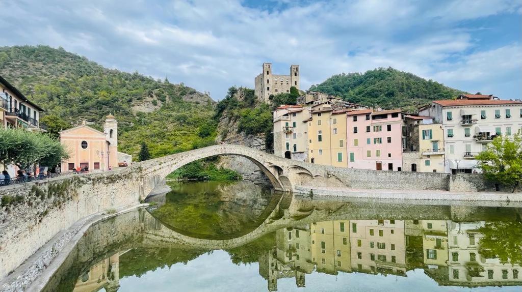 Le Petit Bijou Di Dolceacqua, Per Un Momento Romantico Exterior photo